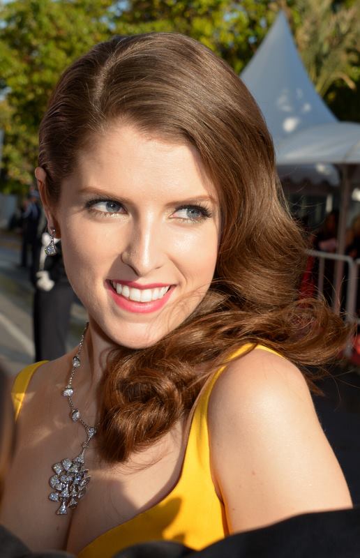 Anna Kendrick dirigirá Los siete maridos de Evelyn Hugo. Lo que nadie te está diciendo.