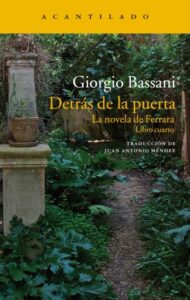 Publication 11 Detrás de la puerta